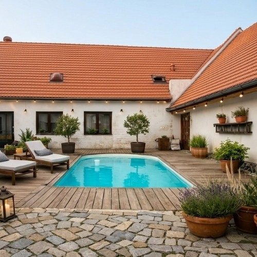 Resortu Biskupský Dvůr – pohled na venkovní bazén